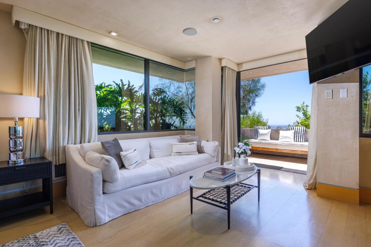 Blue Jay Modern Villa